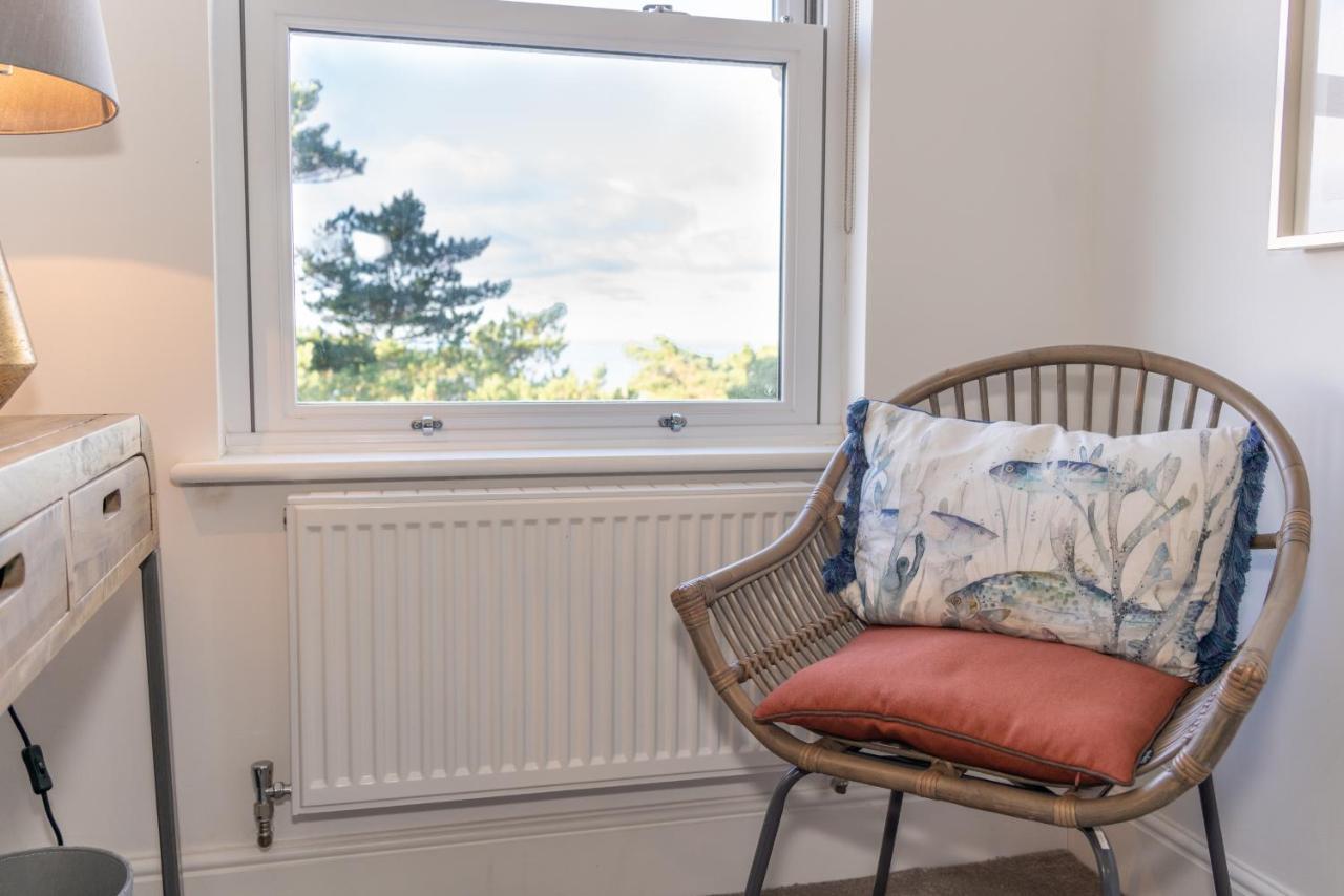 Larkrise - 3 Bed Penthouse-Sleeps 6-Tjslr Apartment Улакумб Екстериор снимка