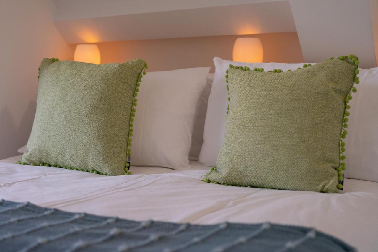 Larkrise - 3 Bed Penthouse-Sleeps 6-Tjslr Apartment Улакумб Екстериор снимка
